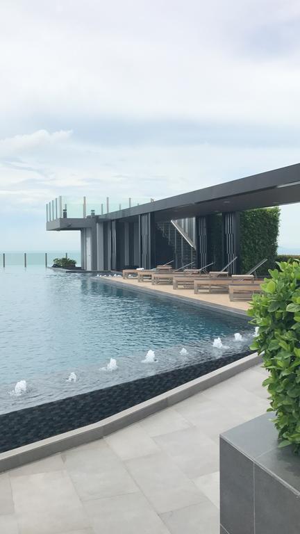 The Base Highfl Seaview Apartment Pattaya Exterior photo